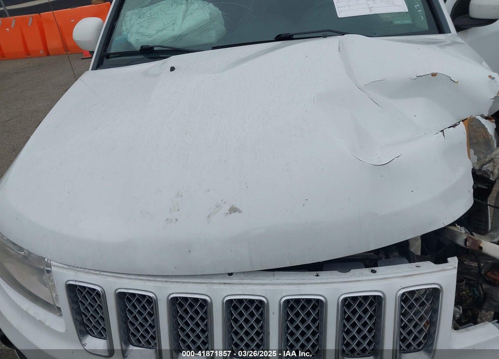 2014 JEEP COMPASS LATITUDE VIN: 1C4NJDEB7ED621739
