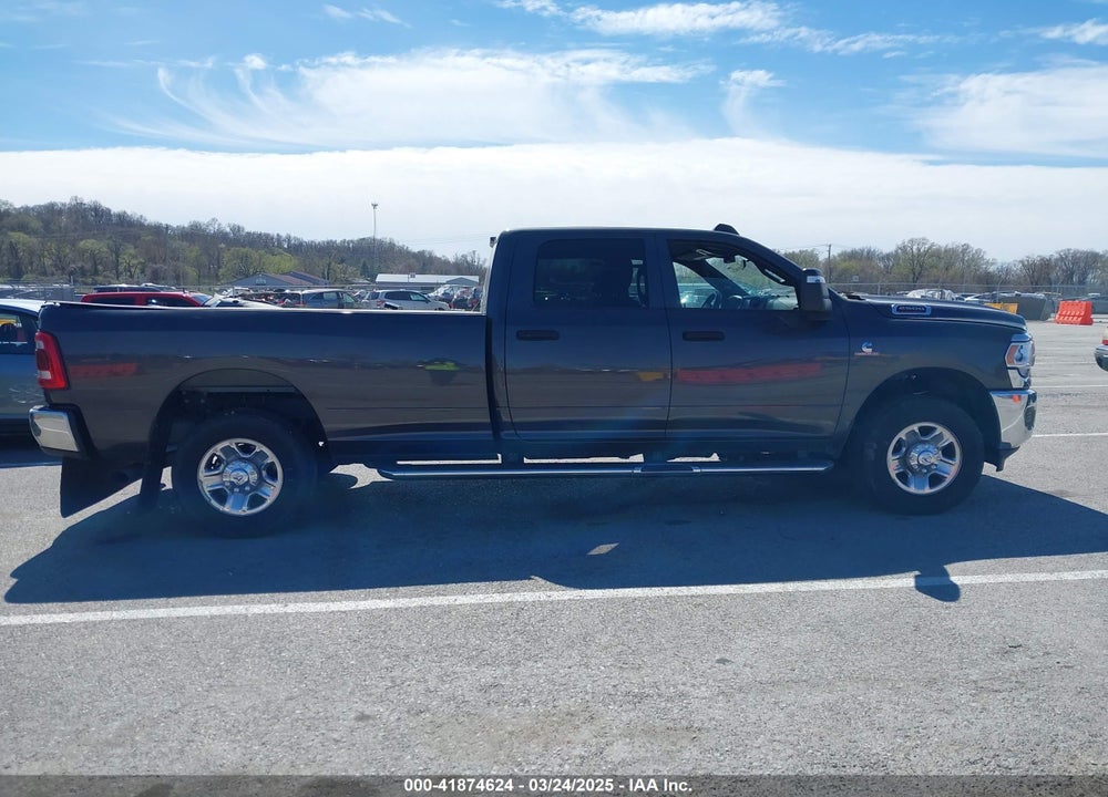 2024 RAM 2500 TRADESMAN 4X4 8' BOX VIN: 3C6UR5HL1RG269501