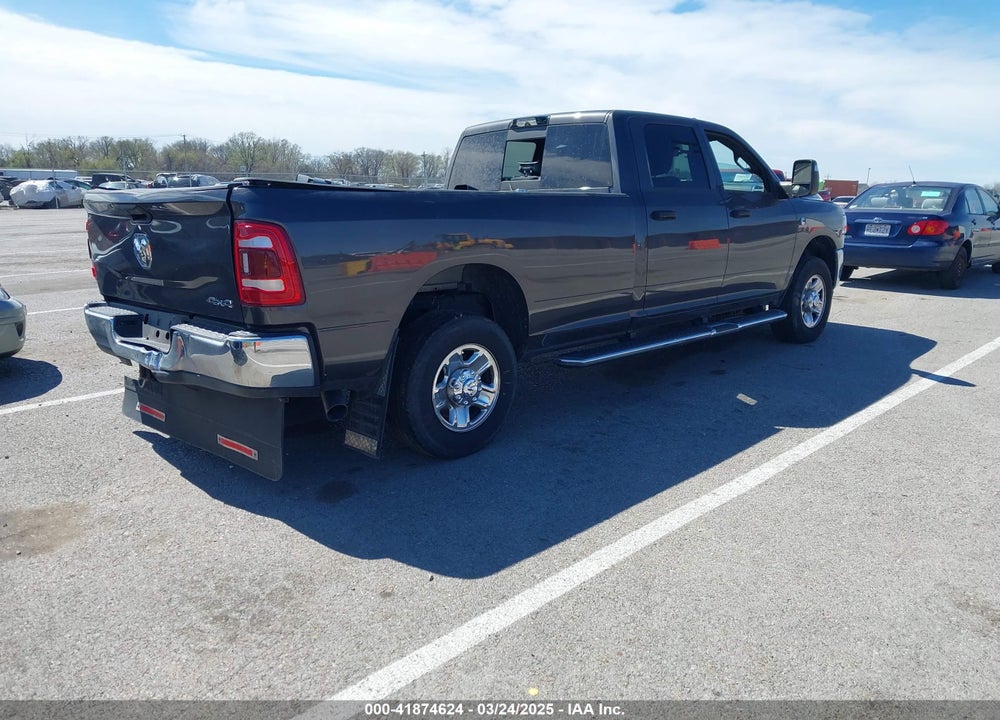 2024 RAM 2500 TRADESMAN 4X4 8' BOX VIN: 3C6UR5HL1RG269501