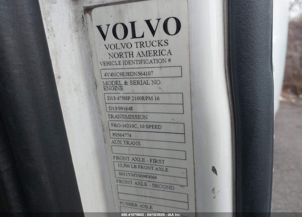 2013 VOLVO VN VNL VIN: 4V4NC9EJ8DN564107