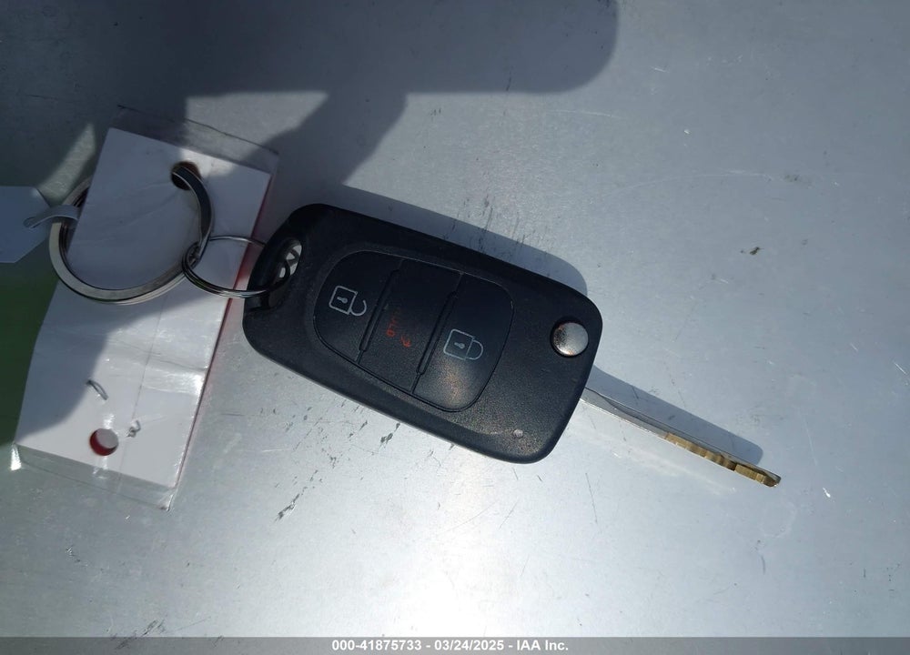2011 KIA SOUL VIN: KNDJT2A26B7307724