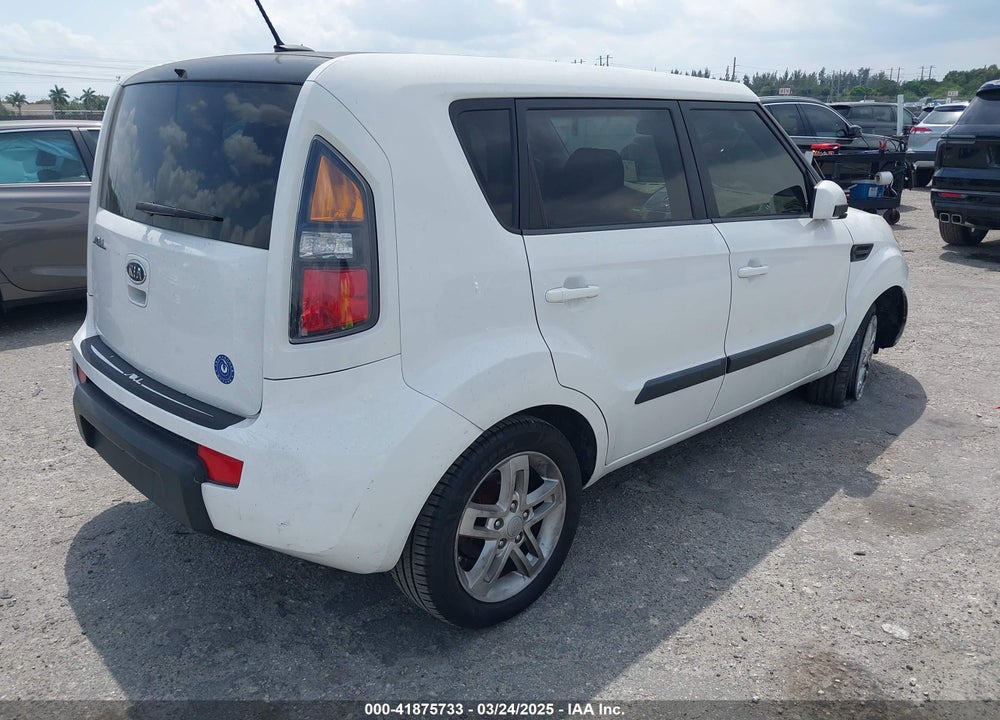 2011 KIA SOUL VIN: KNDJT2A26B7307724