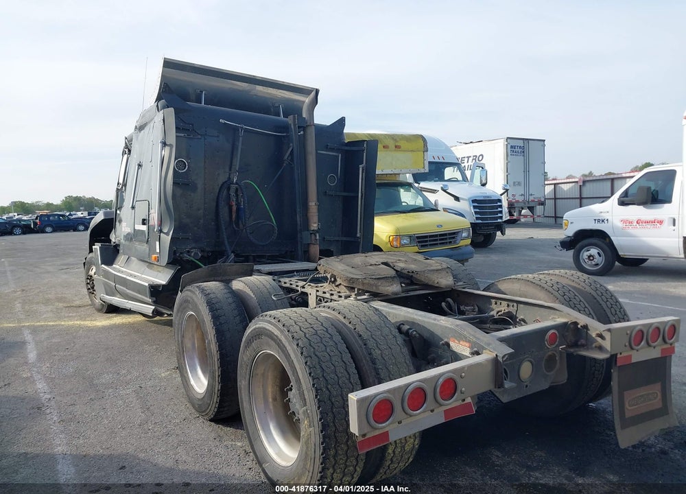 2000 FREIGHTLINER FLD FLD120 VIN: 1FUYDSEB7YLB42414
