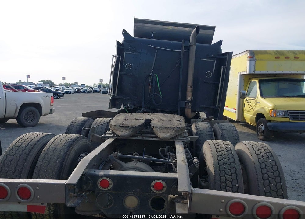 2000 FREIGHTLINER FLD FLD120 VIN: 1FUYDSEB7YLB42414