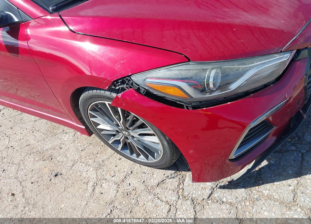 2017 HYUNDAI ELANTRA VIN: KMHD04LB4HU358434