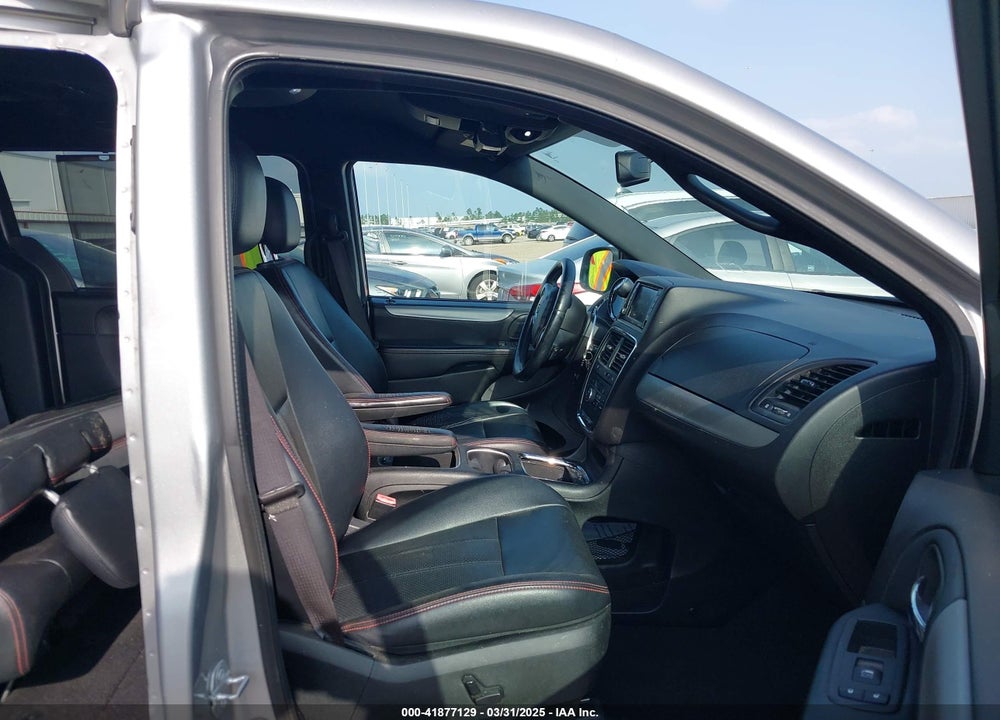 2017 DODGE GRAND CARAVAN GT VIN: 2C4RDGEG7HR714252