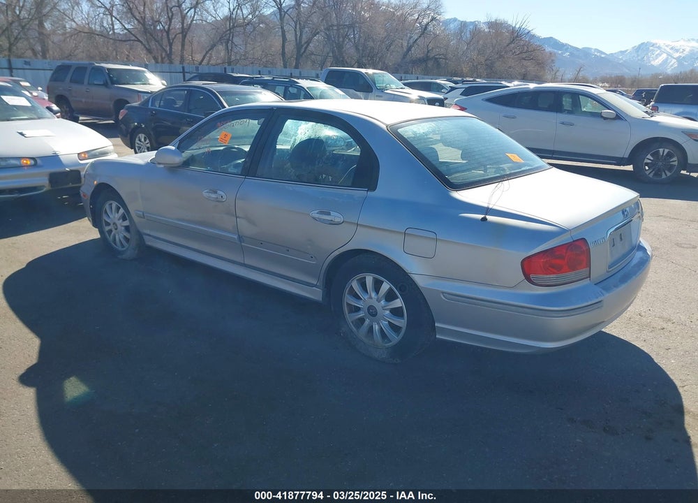 2005 HYUNDAI SONATA VIN: KMHWF35HX5A147707