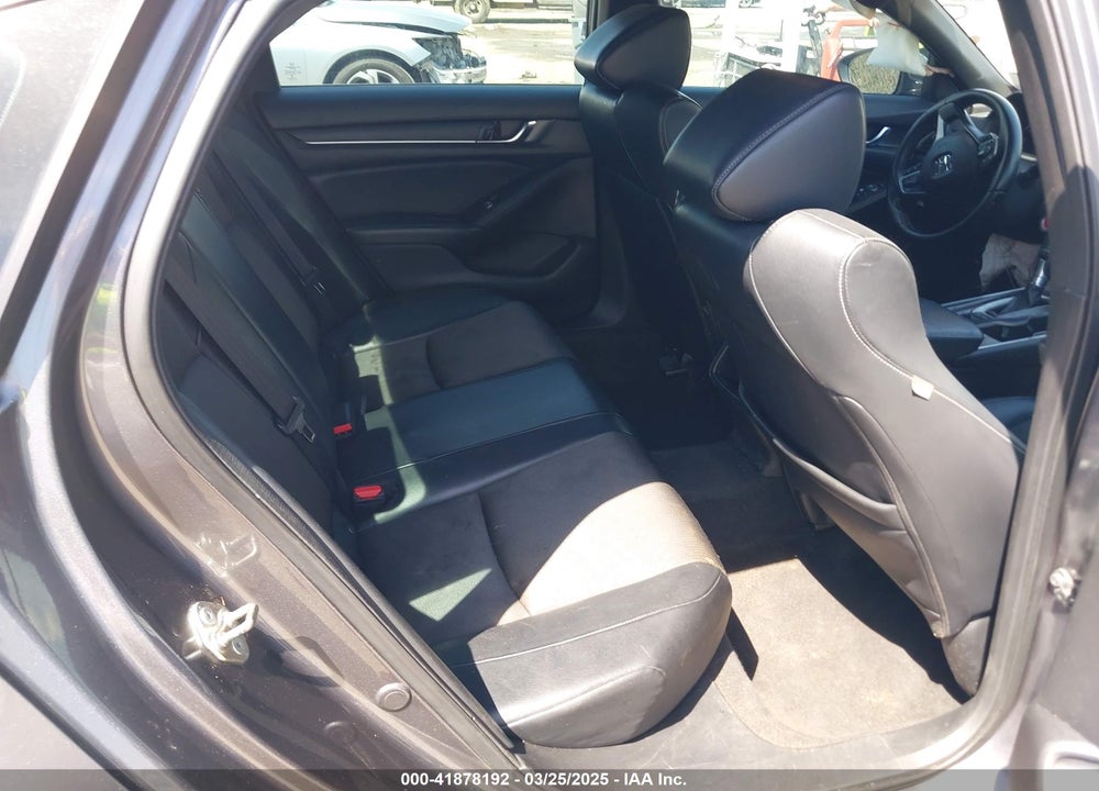 2018 HONDA ACCORD VIN: 1HGCV1F31JA097034