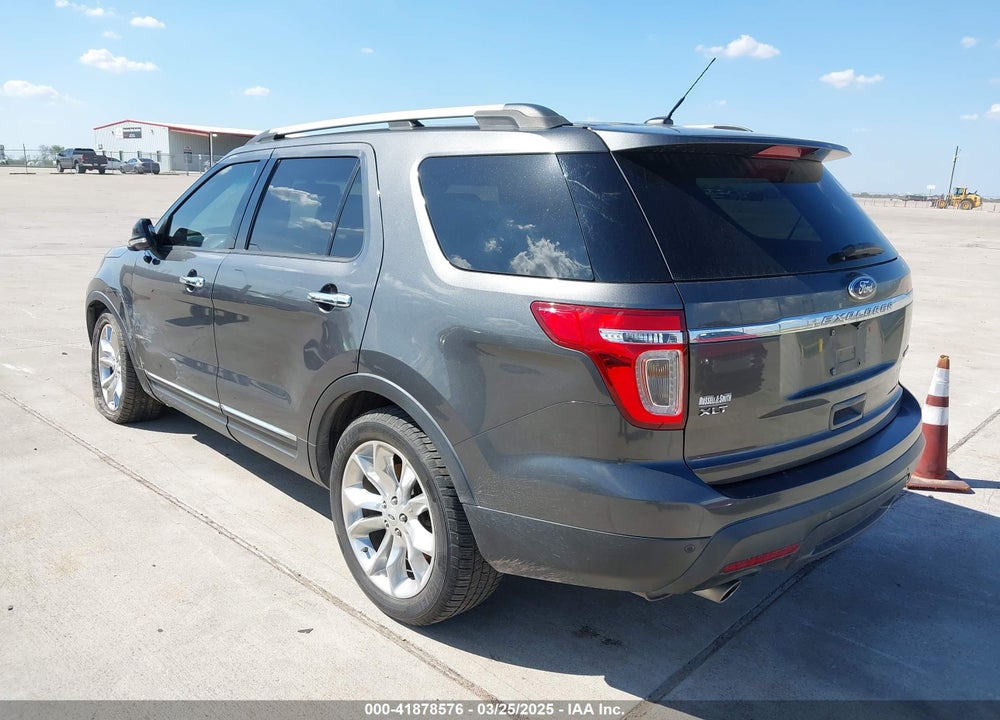 2015 FORD EXPLORER VIN: 1FM5K7D88FGB17989