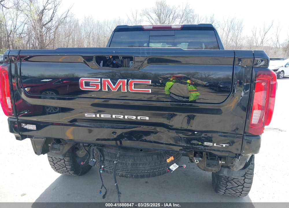 2022 GMC SIERRA 1500 LIMITED 4WD SHORT BOX SLT VIN: 3GTU9DED2NG196455