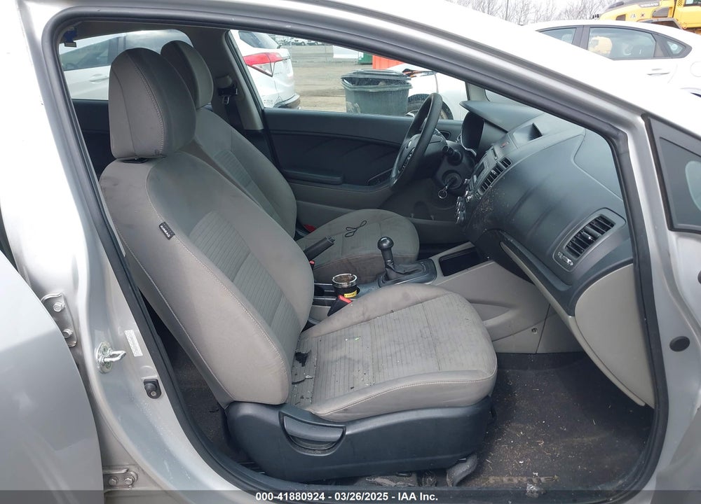 2015 KIA FORTE VIN: KNAFX4A68F5271316