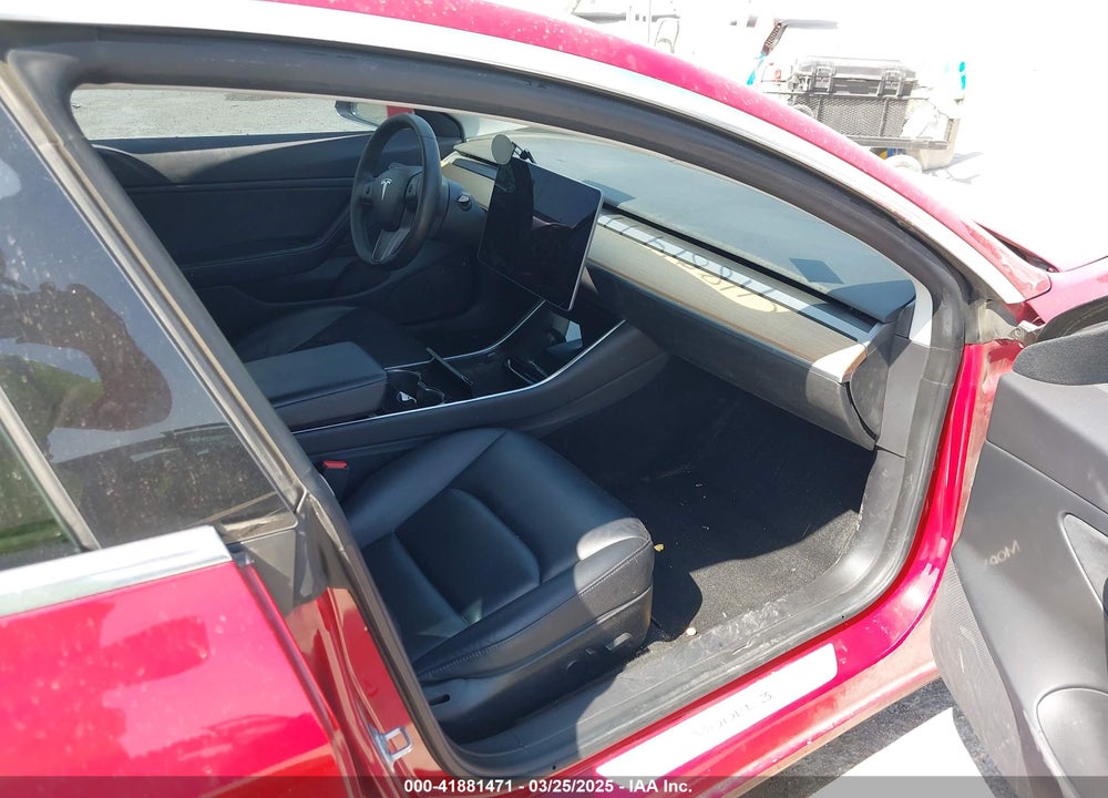 2019 TESLA MODEL 3 VIN: 5YJ3E1EAXKF411495
