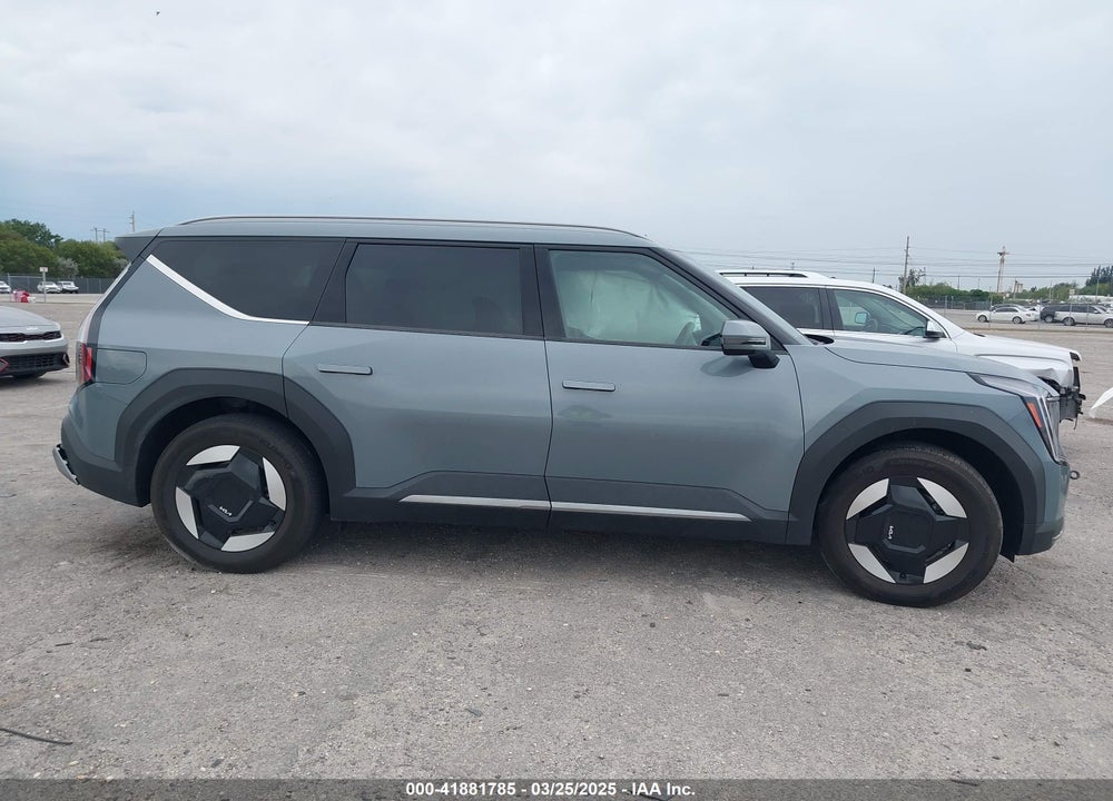 2024 KIA EV9 VIN: KNDAFFS55R6033424
