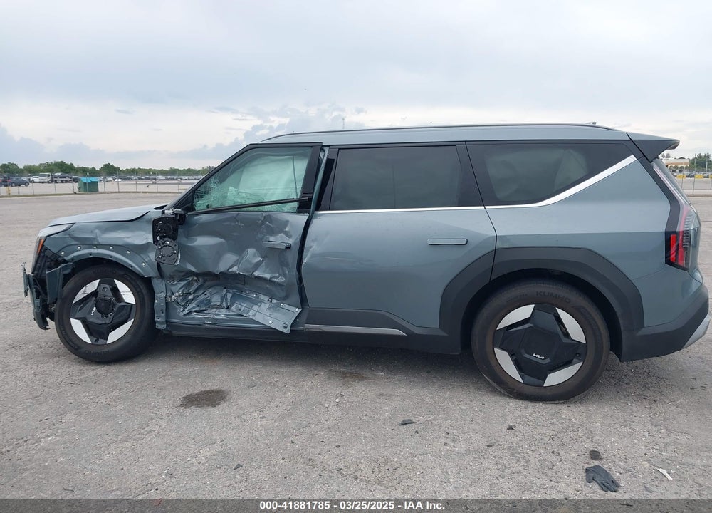 2024 KIA EV9 VIN: KNDAFFS55R6033424