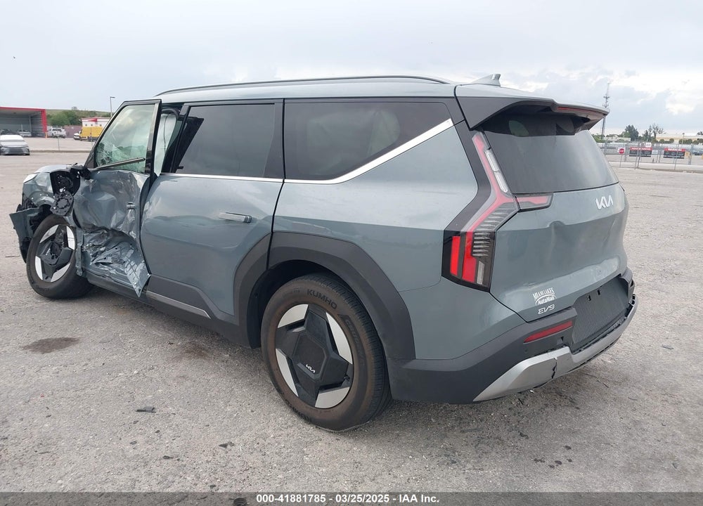 2024 KIA EV9 VIN: KNDAFFS55R6033424