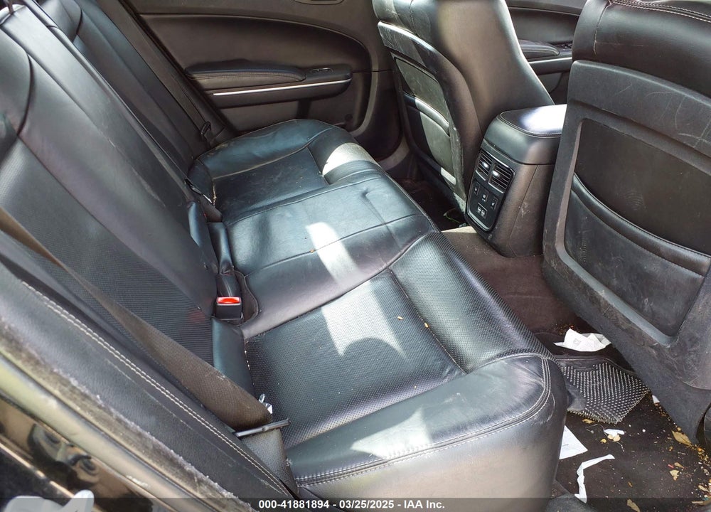 2018 CHRYSLER 300 VIN: 2C3CCAGG4JH302292