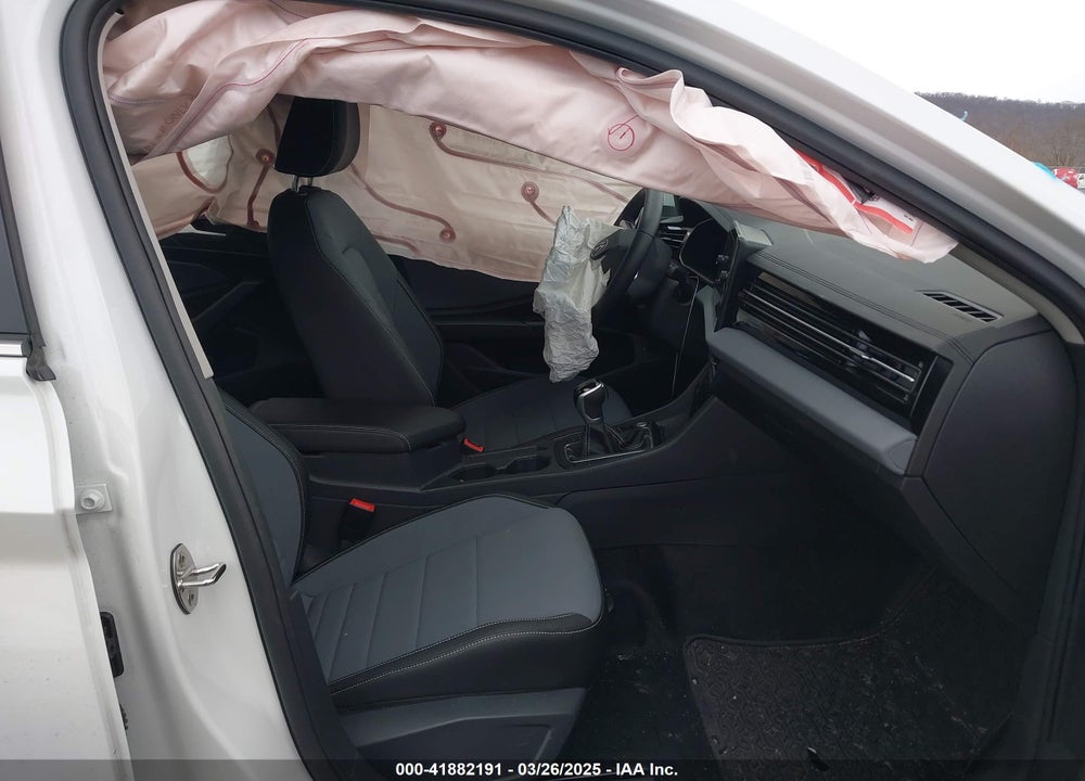 2025 VOLKSWAGEN JETTA VIN: 3VW7X7BU3SM038080