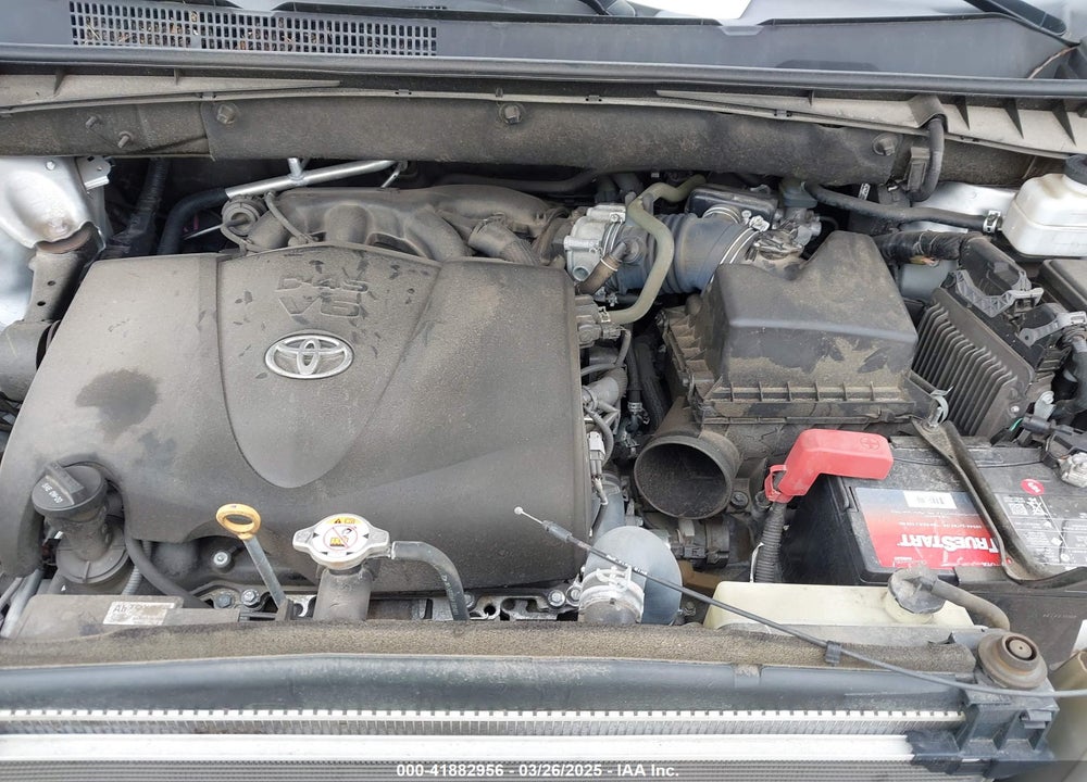 2019 TOYOTA HIGHLANDER XLE VIN: 5TDJZRFH8KS727883
