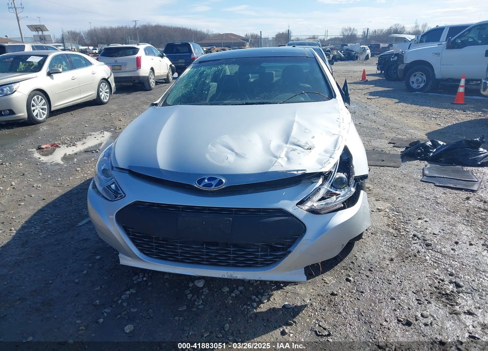 2014 HYUNDAI SONATA HYBRID VIN: KMHEC4A42EA107635