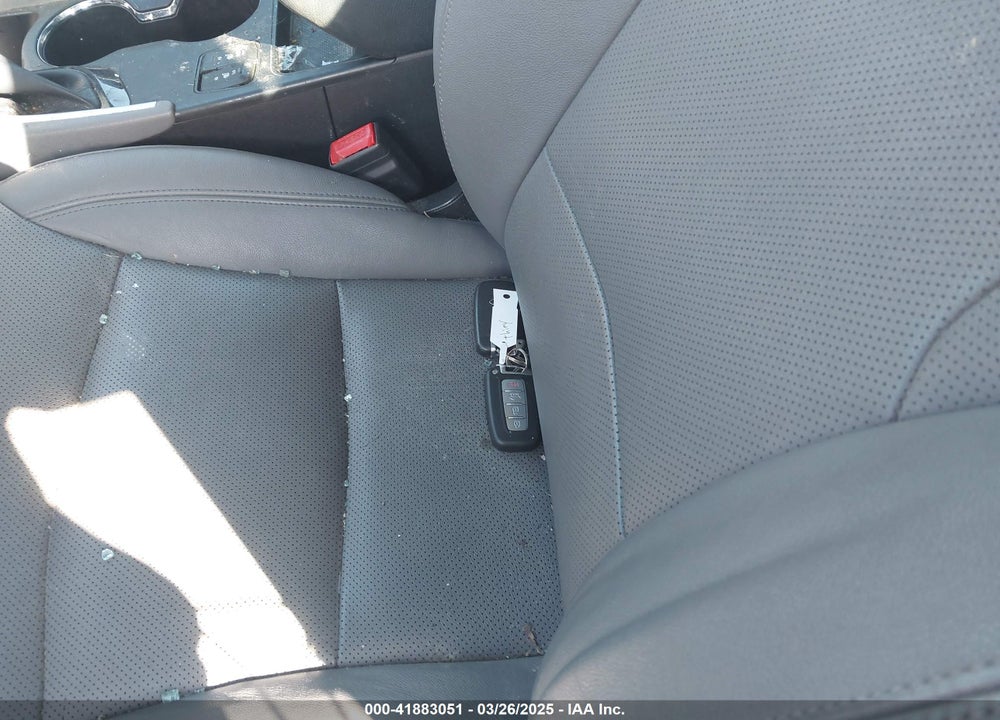 2014 HYUNDAI SONATA HYBRID VIN: KMHEC4A42EA107635