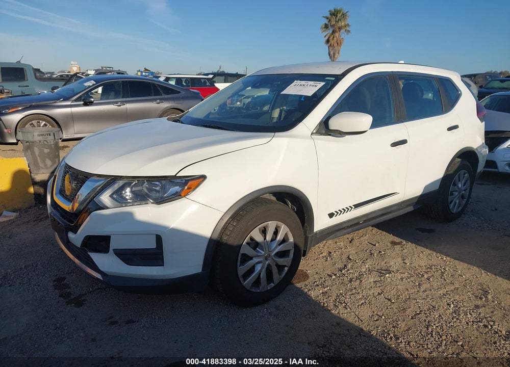 2019 NISSAN ROGUE S VIN: 5N1AT2MT0KC719032