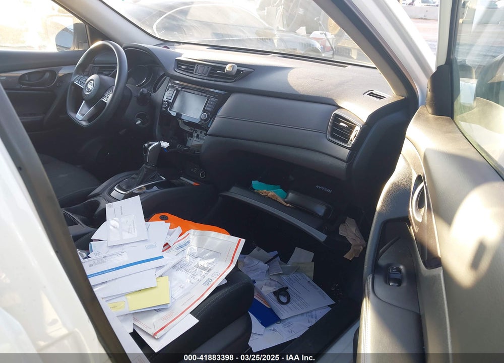 2019 NISSAN ROGUE S VIN: 5N1AT2MT0KC719032