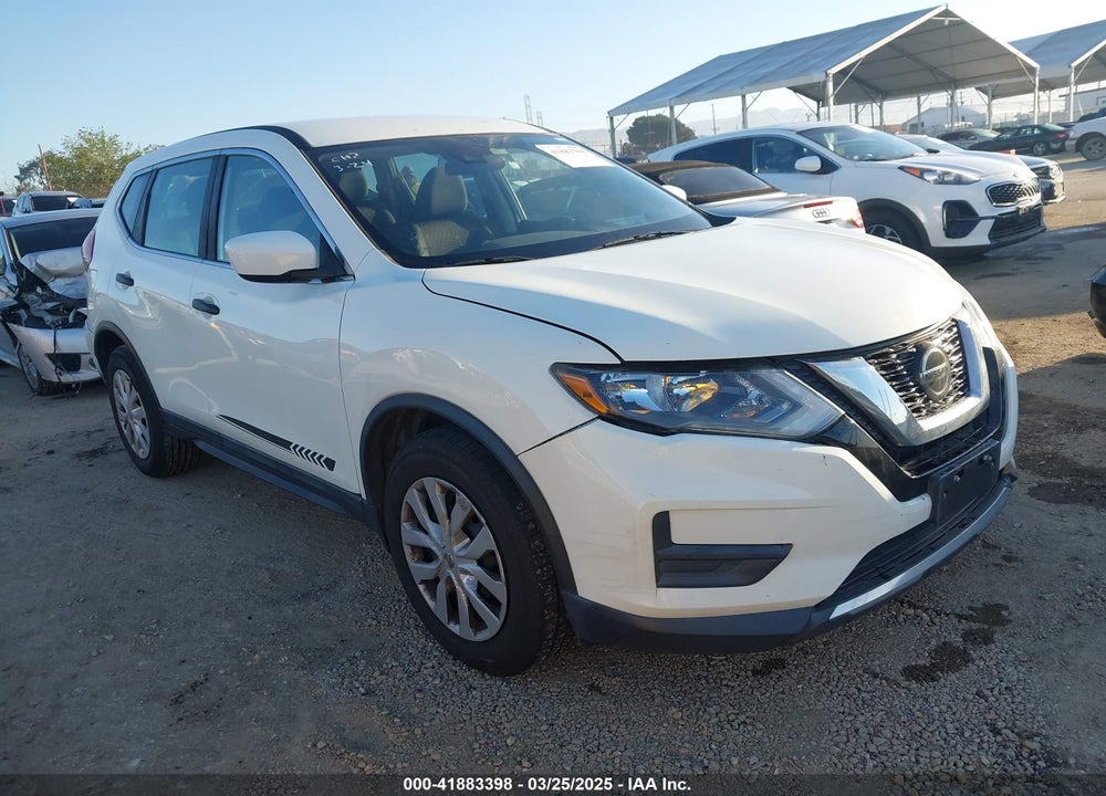 2019 NISSAN ROGUE S VIN: 5N1AT2MT0KC719032