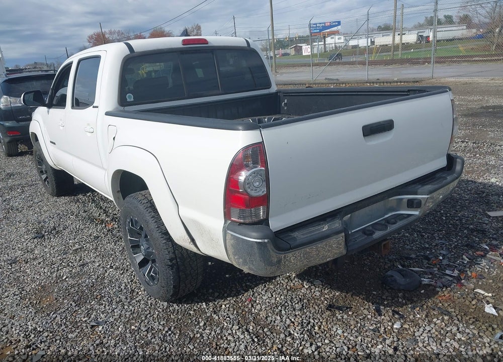 2015 TOYOTA TACOMA VIN: 3TMLU4EN5FM188601