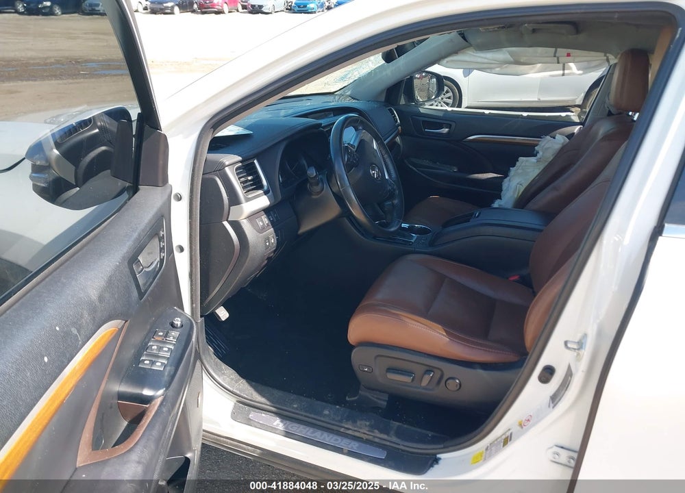 2018 TOYOTA HIGHLANDER VIN: 5TDDZRFH8JS839174