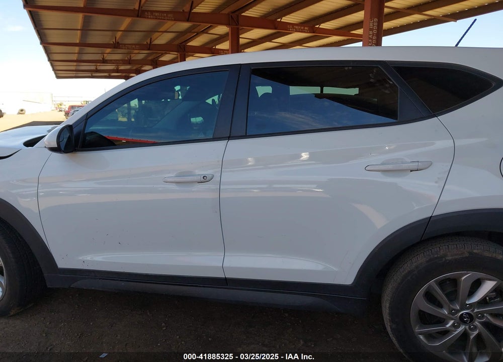 2017 HYUNDAI TUCSON VIN: KM8J23A44HU484577