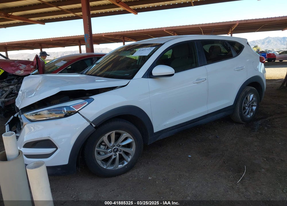2017 HYUNDAI TUCSON VIN: KM8J23A44HU484577