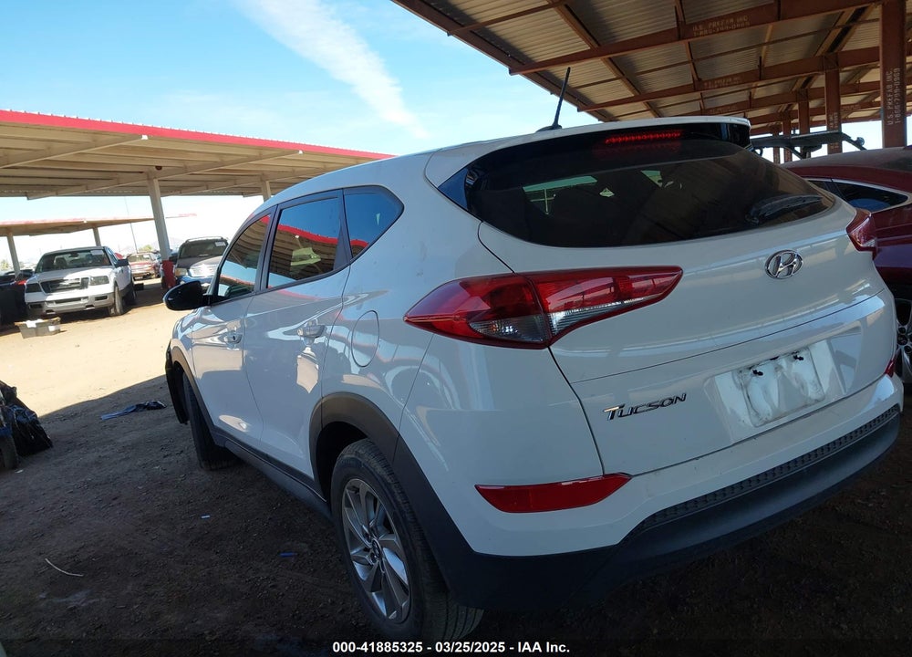 2017 HYUNDAI TUCSON VIN: KM8J23A44HU484577