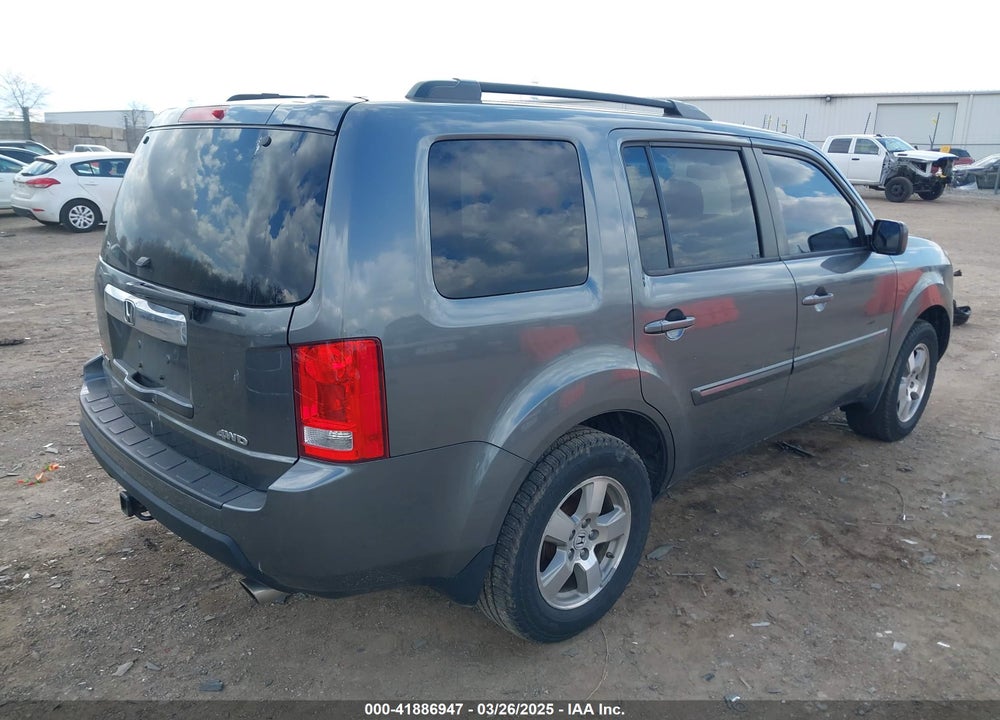 2011 HONDA PILOT VIN: 5FNYF4H56BB076562