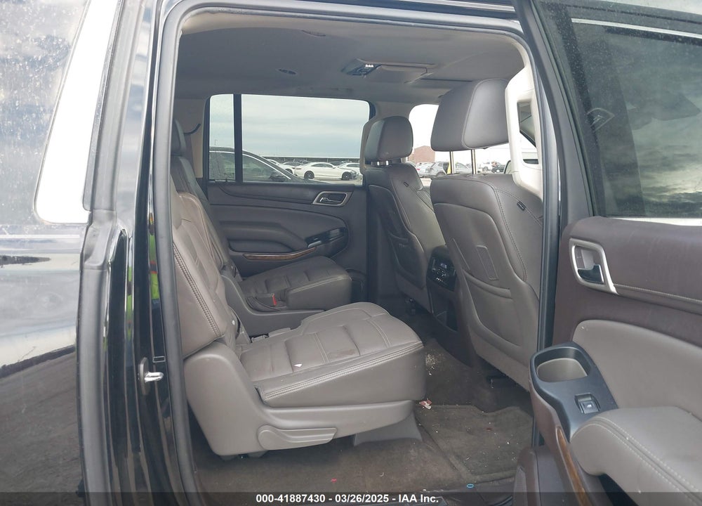2016 GMC YUKON XL DENALI VIN: 1GKS2HKJ1GR285745