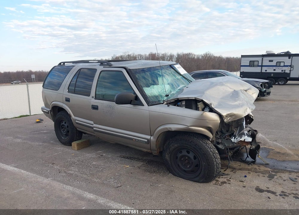 1998 CHEVROLET BLAZER VIN: 1GNDT13W8W2297568