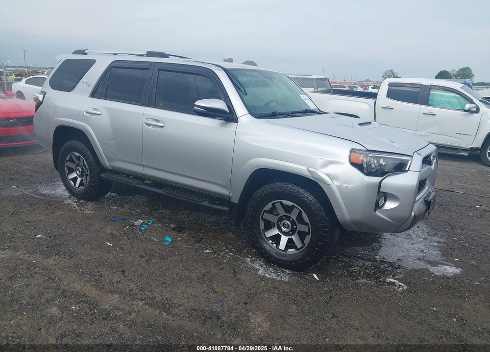 2018 TOYOTA 4RUNNER TRD OFF ROAD PREMIUM VIN: JTEBU5JR3J5557122