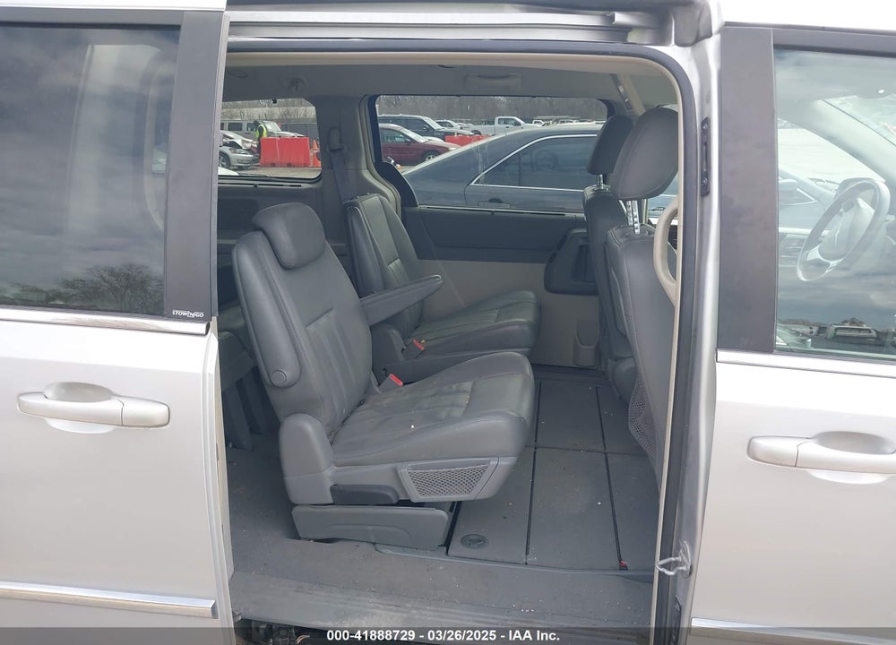 2010 CHRYSLER TOWN & COUNTRY TOURING VIN: 2A4RR5D18AR241206
