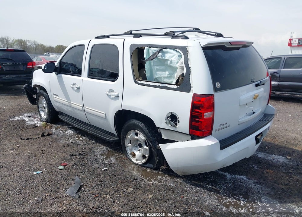 2011 CHEVROLET TAHOE LS VIN: 1GNSCAE09BR352496