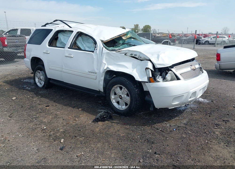 2011 CHEVROLET TAHOE LS VIN: 1GNSCAE09BR352496