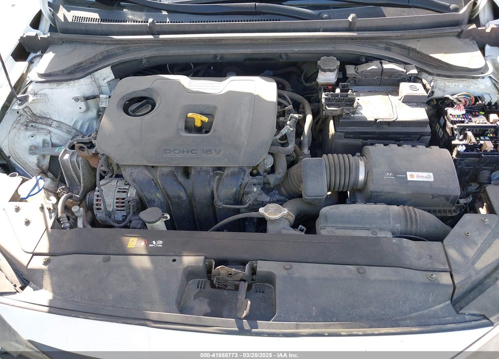 2019 HYUNDAI ELANTRA VIN: 5NPD74LF3KH476088