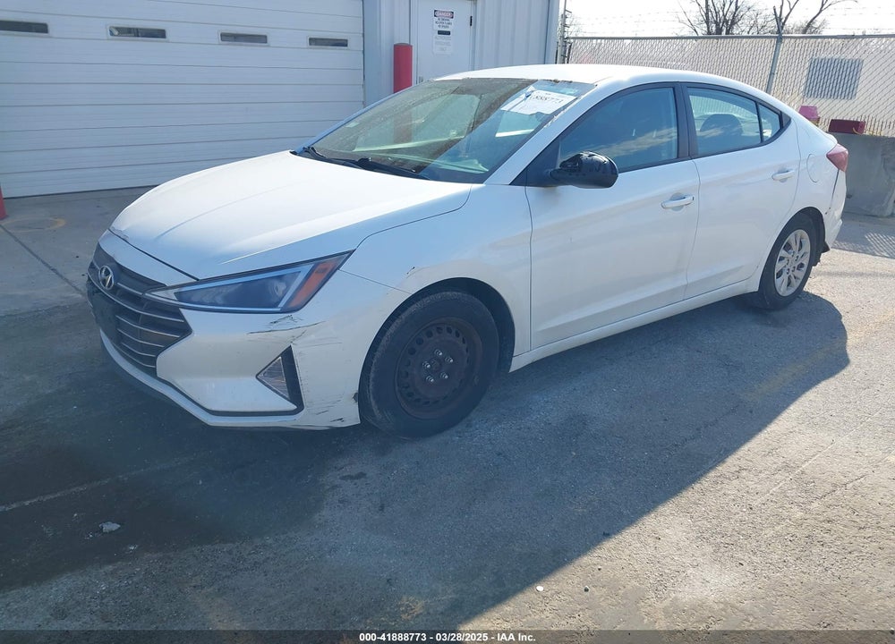 2019 HYUNDAI ELANTRA VIN: 5NPD74LF3KH476088