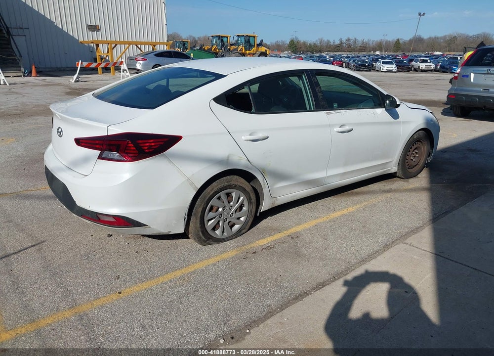 2019 HYUNDAI ELANTRA VIN: 5NPD74LF3KH476088