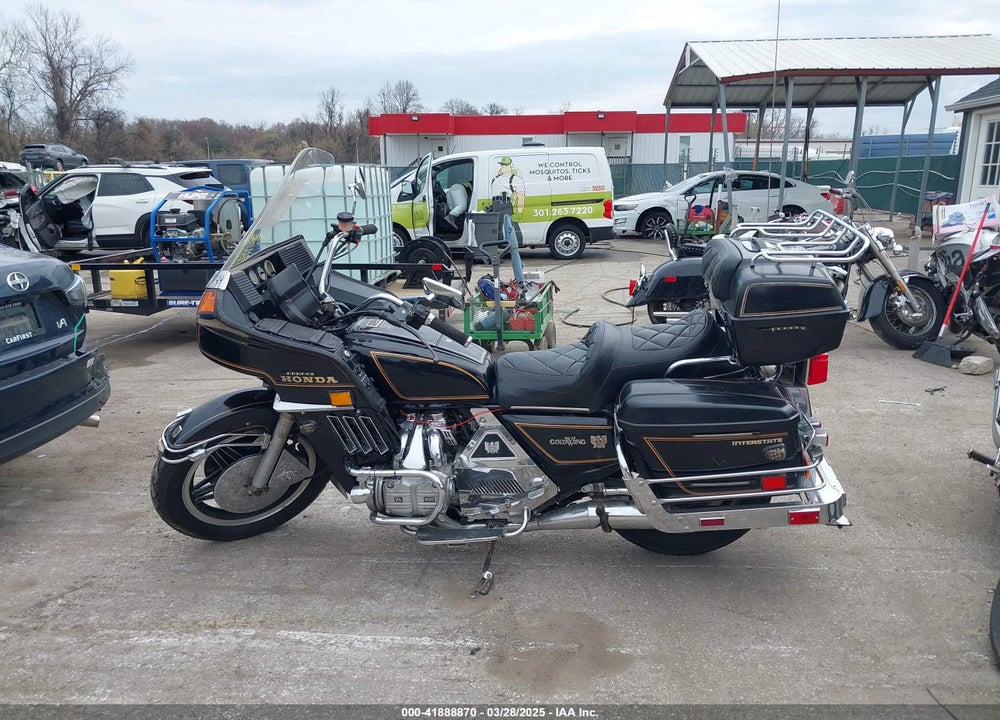1982 HONDA GL1100 I VIN: 1HFSC0218CA207794