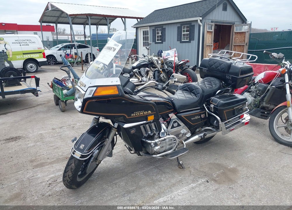 1982 HONDA GL1100 I VIN: 1HFSC0218CA207794