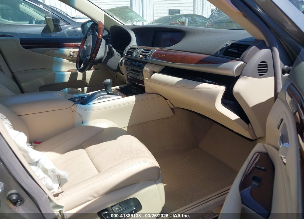 2016 LEXUS LS 460 VIN: JTHBL5EF6G5140480