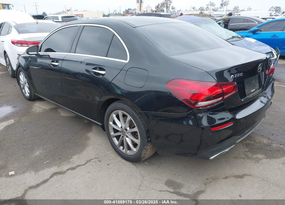 2019 MERCEDES-BENZ A VIN: WDD3G4EB3KW027435