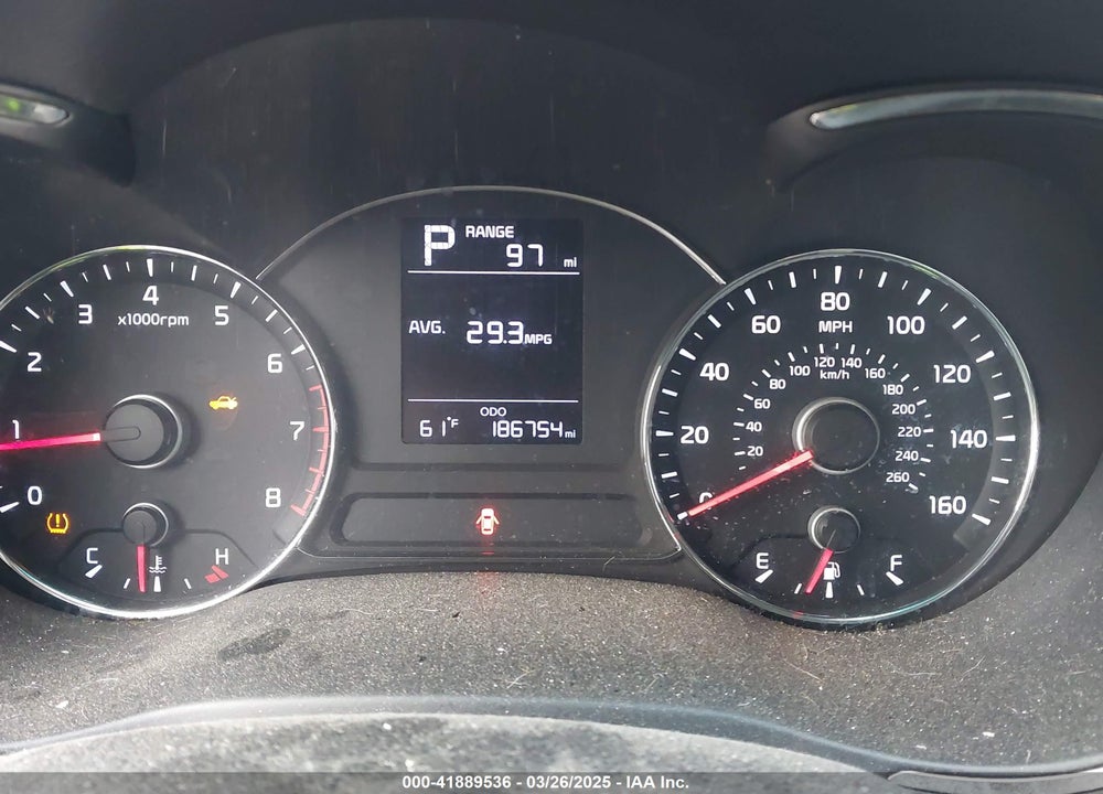 2017 KIA FORTE VIN: 3KPFK4A7XHE118082