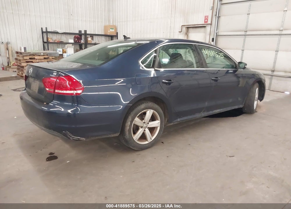 2013 VOLKSWAGEN PASSAT VIN: 1VWBH7A32DC020111