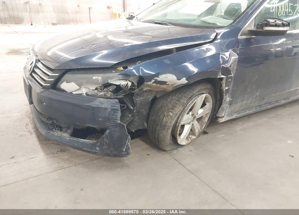 2013 VOLKSWAGEN PASSAT VIN: 1VWBH7A32DC020111