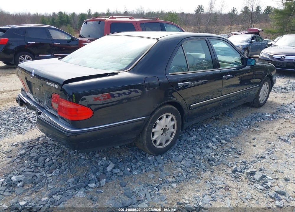1998 MERCEDES-BENZ E 300 DIESEL VIN: WDBJF25F2WA482225
